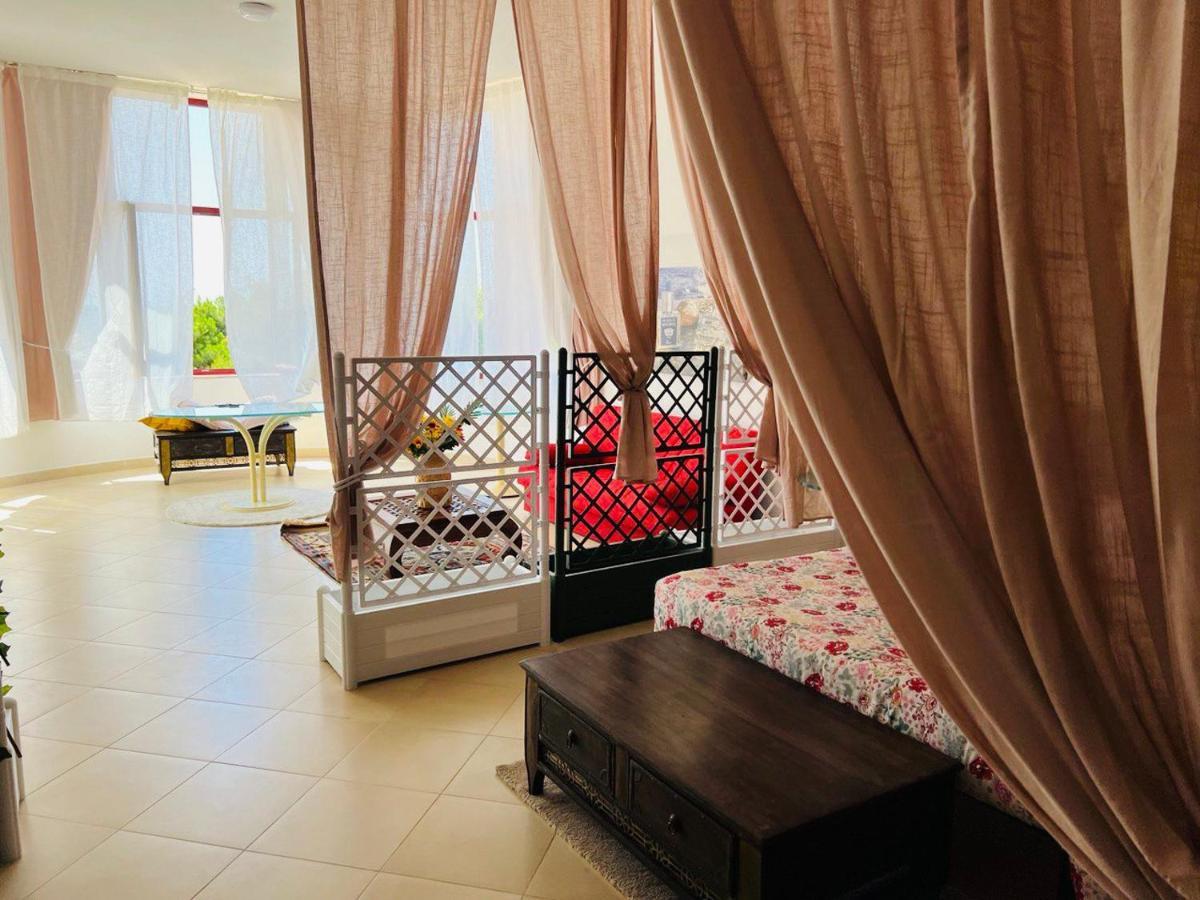 Regina Del Mare Holiday Apartments ตีร์เรเนีย ภายนอก รูปภาพ