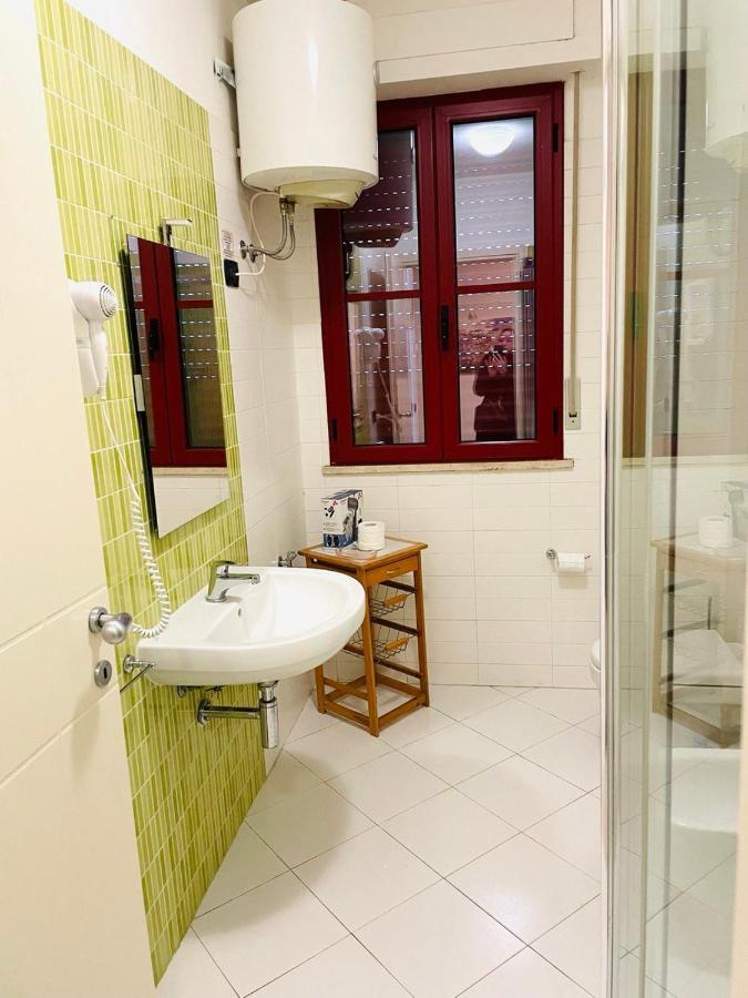 Regina Del Mare Holiday Apartments ตีร์เรเนีย ภายนอก รูปภาพ