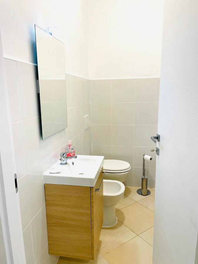 Regina Del Mare Holiday Apartments ตีร์เรเนีย ภายนอก รูปภาพ