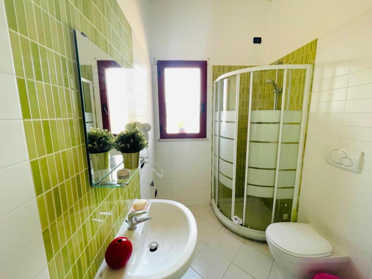 Regina Del Mare Holiday Apartments ตีร์เรเนีย ภายนอก รูปภาพ